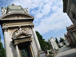 Cimetière Monumental, tombes